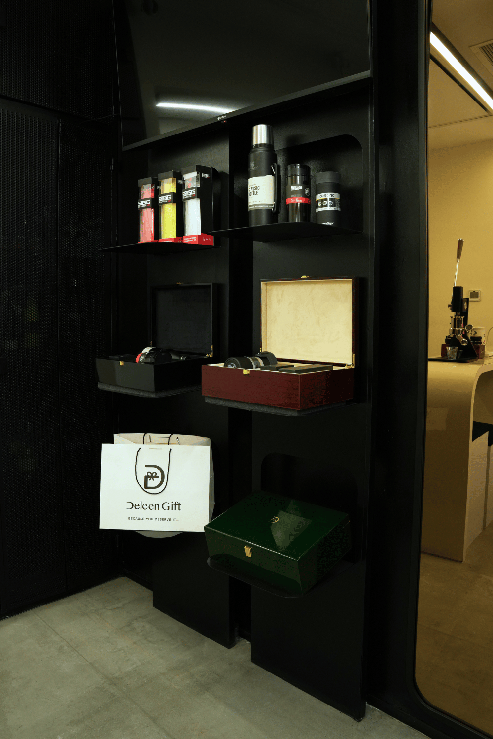 deleen coffee project frame