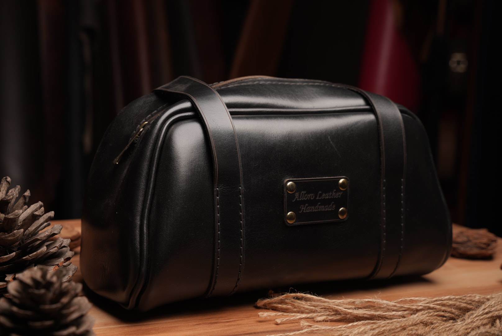 Alloro leather— Leather Collection project frame