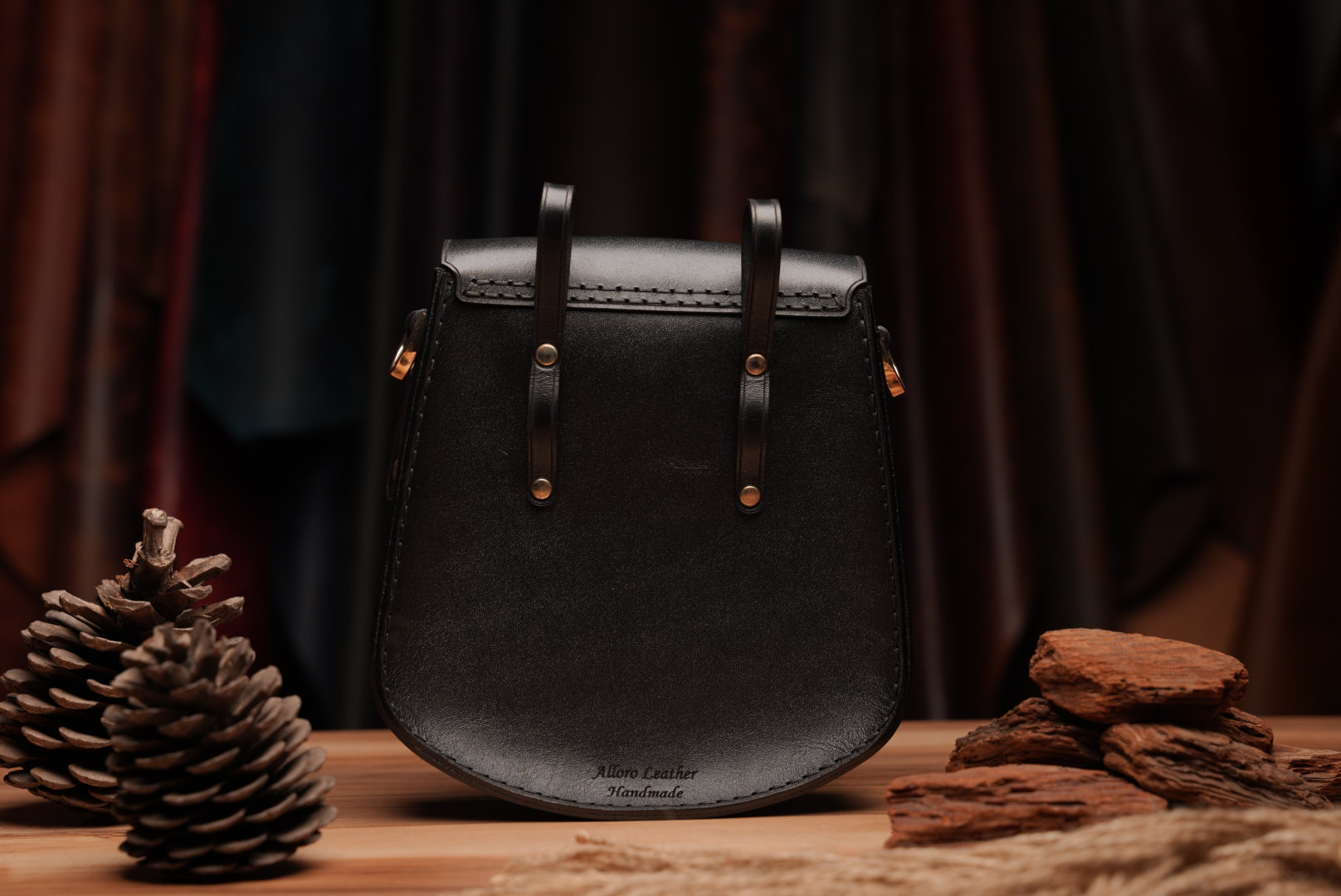 Alloro leather— Leather Collection project frame