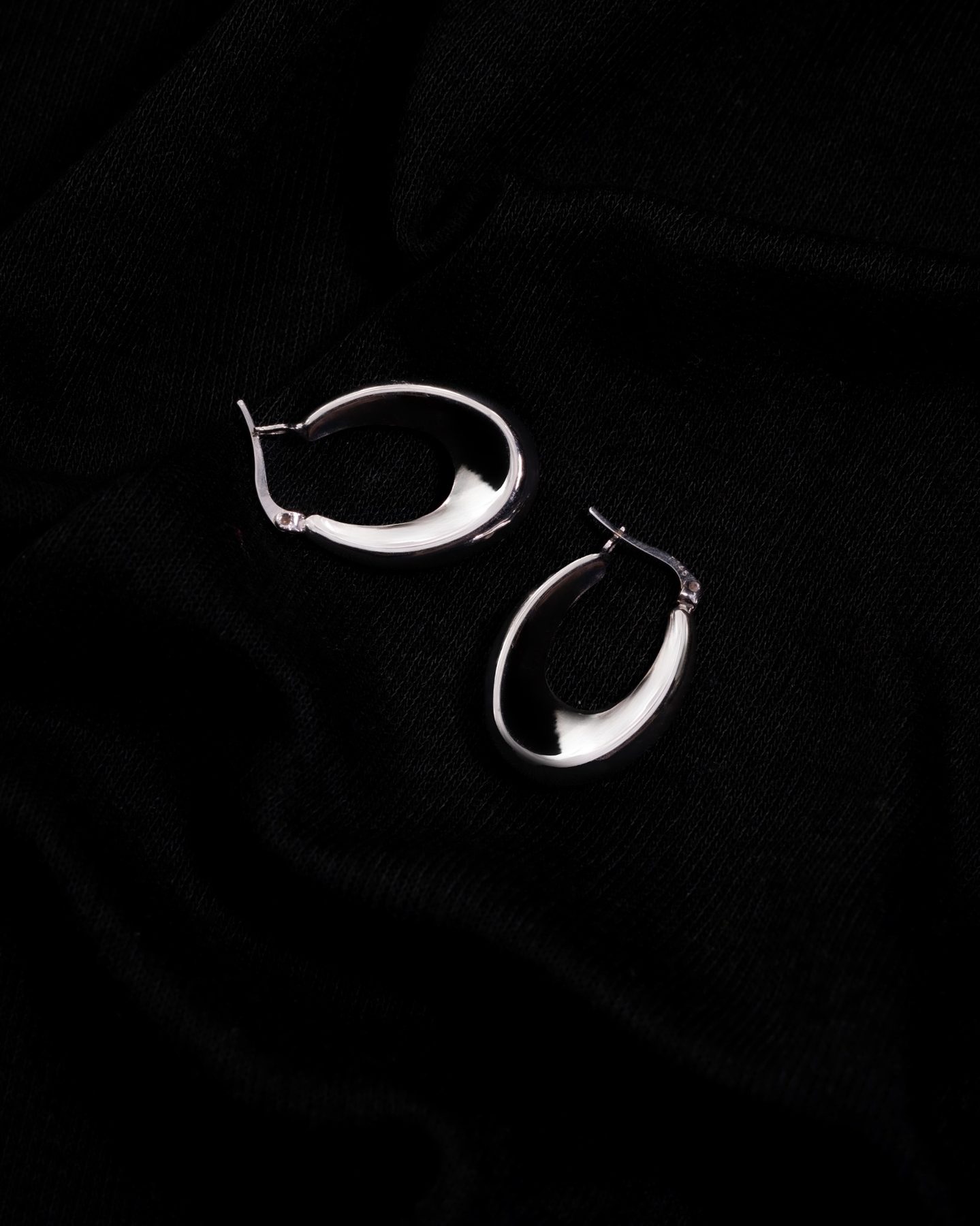 Jewelry Photography: The Complete Guide for Premium Brands article image